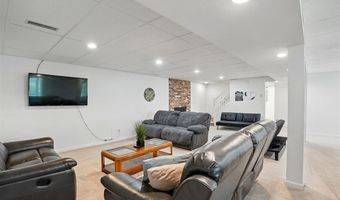 2320 Rice Ridge Ln NE, North Liberty, IA 52317