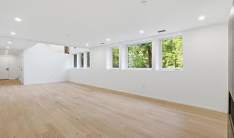 7502 NEVIS Rd, Bethesda, MD 20817