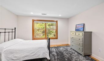 900 South Rd, East Greenwich, RI 02818