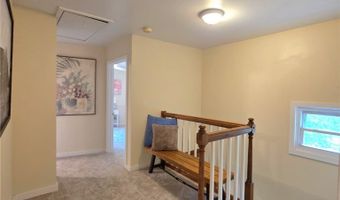 398 N Chillicothe Rd, Aurora, OH 44202