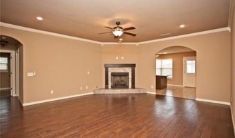1906 Cypress St, Bentonville, AR 72713