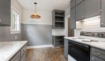 808 John Farry Pl, Albert Lea, MN 56007