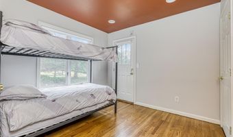14 S Post Ln, Airmont, NY 10952