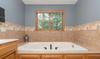 38177 Twin Oaks Dr, Avon, MN 56310
