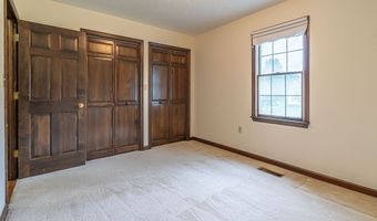 19464 Triple Crown Dr, Abingdon, VA 24211