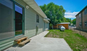 38 A N Woodard Ave, Absarokee, MT 59001
