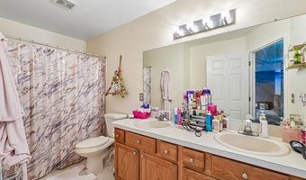 23882 Monroe St, Armada, MI 48005