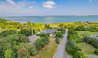 93 Harris Meadow Ln, Barnstable, MA 02630
