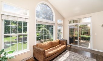 5660 Miss Royal Pass Dr, Miami, OH 45140