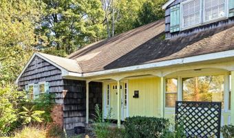 16 Mott Dr, Alloway, NJ 07462