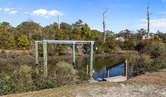 630 Seashore Dr, Atlantic, NC 28511