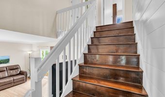 16 SHELLI Ter, Barnegat, NJ 08005