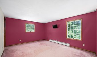 196 Pickerel Lake Rd, Colchester, CT 06415