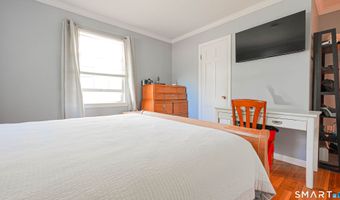 27 Powder Horn Hl, Brookfield, CT 06804