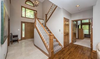 639 Wood Fern Dr, Ballwin, MO 63021