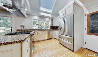 285 Wooding Hill Rd, Bethany, CT 06524