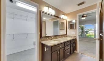 318 LOOKOUT Dr, Apollo Beach, FL 33572
