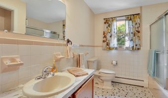 197 Hummingbird Dr, Berlin, CT 06037