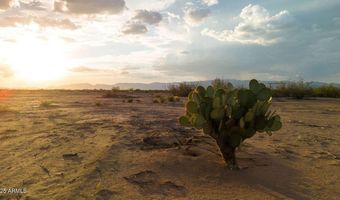 W Buffalo Dog Road, Aguila, AZ 85320