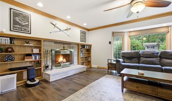 858 Cliffside Dr, Akron, OH 44313