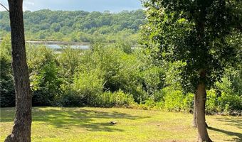 10 Lakeside Dr, Charlestown, RI 02813