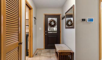 307 21st St NW, Austin, MN 55912