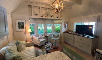 11 Harbor St, Jamestown, RI 02835