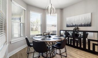 905 N Main St, Bentonville, AR 72712