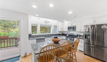 73 Oceanwoods Dr, North Kingstown, RI 02852