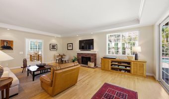 5801 Middle Crest Dr, Agoura Hills, CA 91301