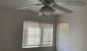 11562 Oak St, Apple Valley, CA 92308