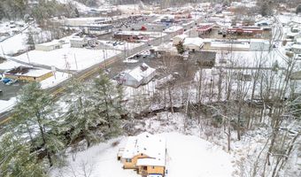 205 6th St, Beaver, WV 25813