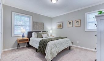 284 Rhodes Dr, Athens, GA 30606