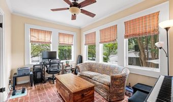 525 Elmwood St, Shreveport, LA 71104