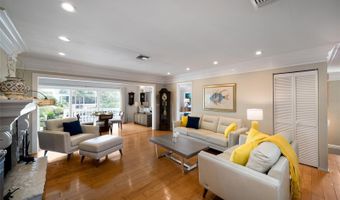517 LOQUAT Dr, Anna Maria, FL 34216