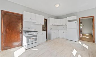 26 E 28TH St, Bayonne, NJ 07002