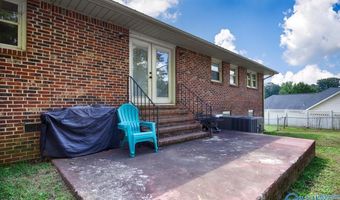 121 11th Pl NW, Arab, AL 35016