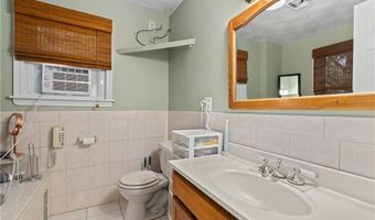 101 Hopkins Ave, Johnston, RI 02919