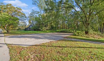 962 Buttrick Ave SE, Ada, MI 49301