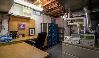 2460 Mershon Dr, Ann Arbor, MI 48103