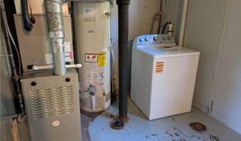 1494 Hilton Dr, Akron, OH 44313