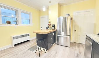 21 Cottage St, Bangor, ME 04401