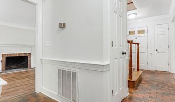 2420 E Alberson Dr, Albany, GA 31721