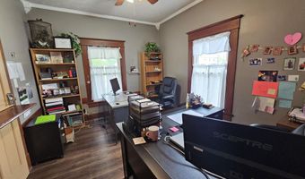 308 W Church St, Aurora, MO 65605