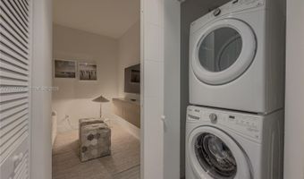 2960 NE 207th St 1104, Aventura, FL 33180