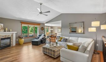 1906 SE Snowberry Ln, Ankeny, IA 50021
