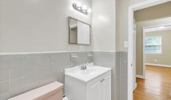 664 GREENBRIER St, Arlington, VA 22204