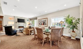 295 Meadowbrook Country Club Est, Ballwin, MO 63011