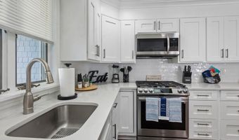 210 Deerfield Ln, Aberdeen, NJ 07747