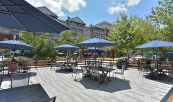 1101 S ARLINGTON RIDGE Rd 212, Arlington, VA 22202